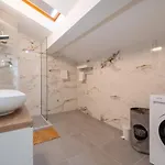 Familia Apartament *